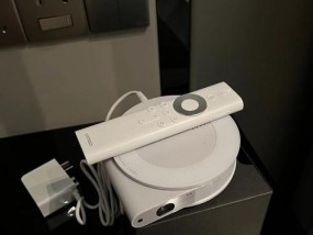 坚果投影仪突然响的解决方法（遇到坚果投影仪突然响起时）