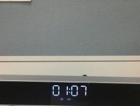 屏幕显示器无反应问题的解决方法（怎样处理屏幕黑屏问题）