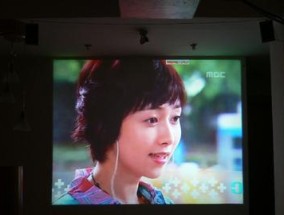 投影仪液晶板拆线方法解析（如何正确拆卸投影仪液晶板）