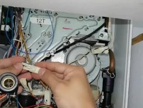 解析家用壁挂炉E4的故障及修复方法（探索E4故障的原因和解决方案）