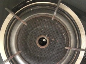 如何修理燃气灶打火器响慢问题（快速解决燃气灶打火器响慢的方法和技巧）