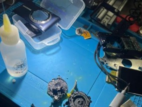 索尼数码相机镜头卡住怎么取出？操作步骤是什么？