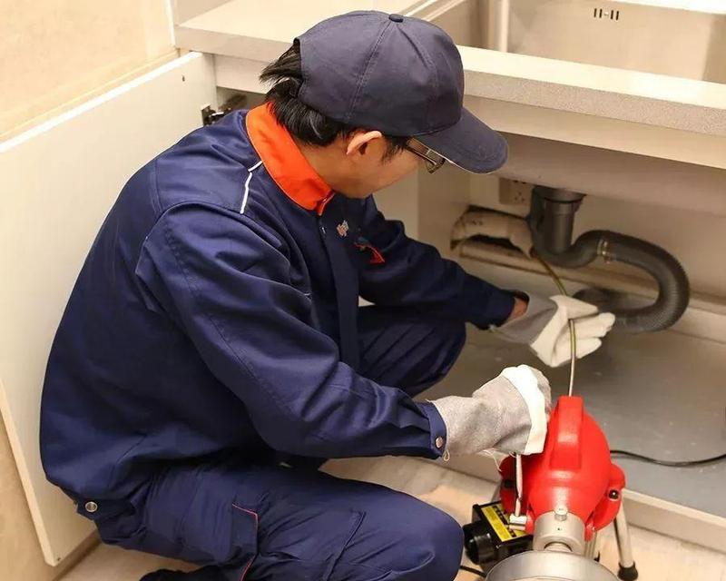 怎样修理饮水机水管破裂问题（教你快速解决饮水机水管破裂的方法）  第1张