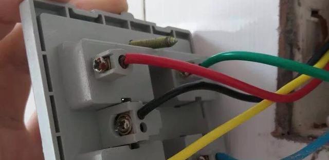 电叉车充电器接线方法视频教程？接线过程中应注意什么？  第2张