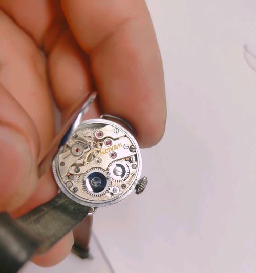 华尔手表充电器使用方法是什么？使用中应注意什么？  第1张