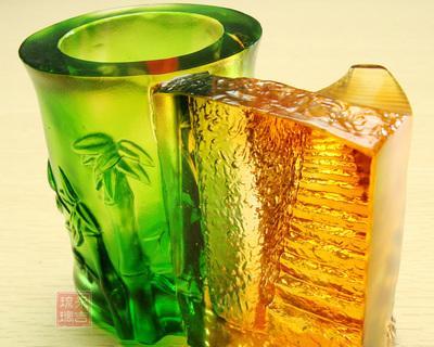 琉璃4电脑桌摆放的最佳位置在哪里？摆放后对使用有影响吗？  第3张